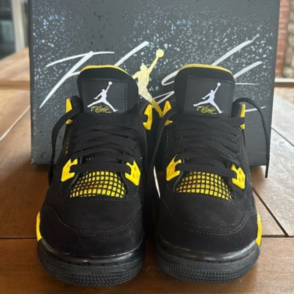 Yellow Thunder 4’s ( Jordan )
